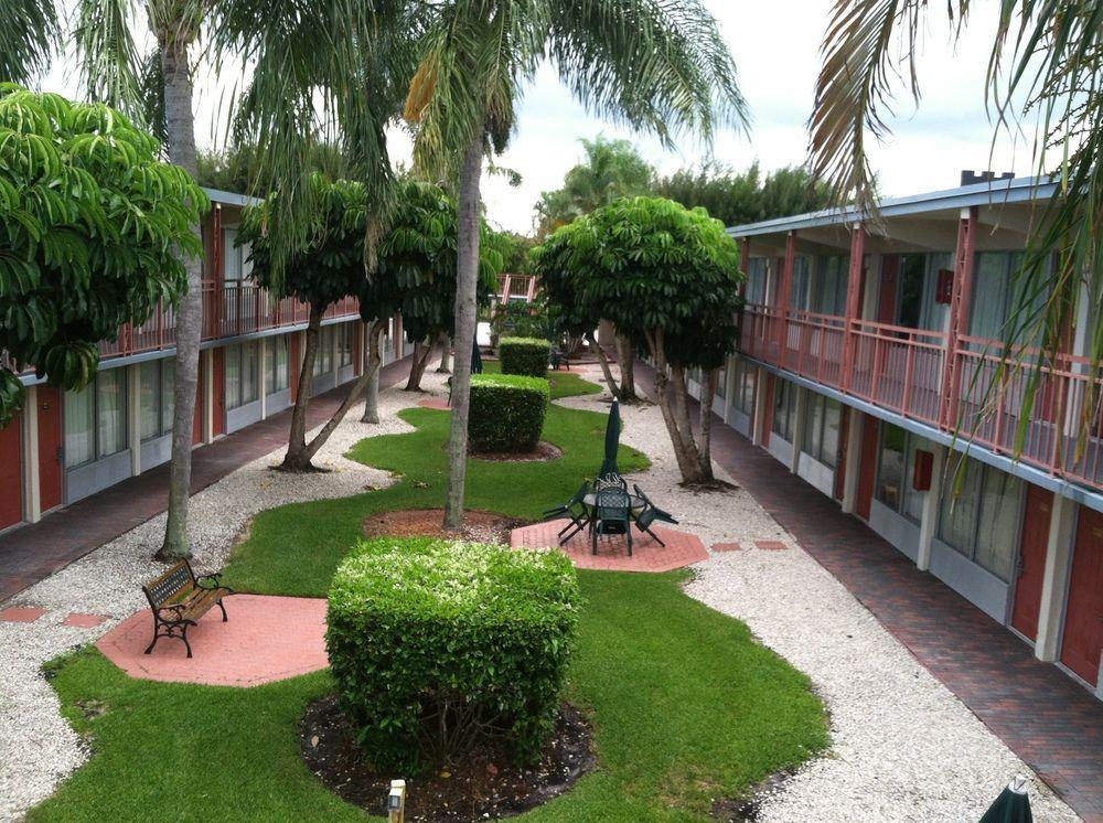 Days Inn By Wyndham West Palm Beach Ngoại thất bức ảnh